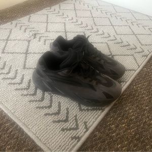 Yeezy Vanta